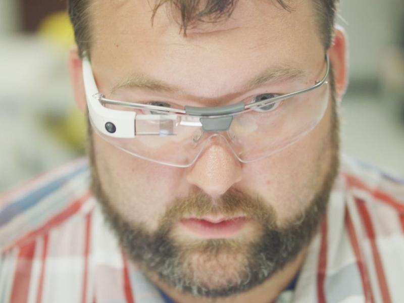 谷歌眼镜再度回归却只卖给工厂和医院？Google Glass EE能逆袭吗？